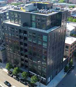 900 W Washington Blvd #PH-901 Chicago, IL 60607