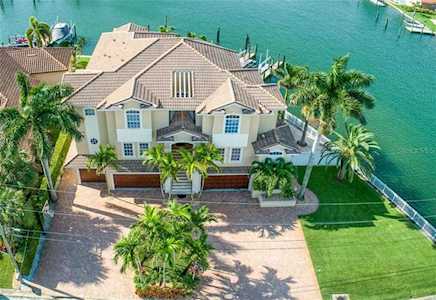 200 Harrison Ave Belleair Beach, FL 33786