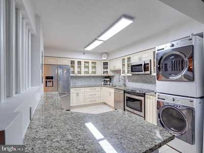 3713 George Mason Dr #508 Falls Church, VA 22041