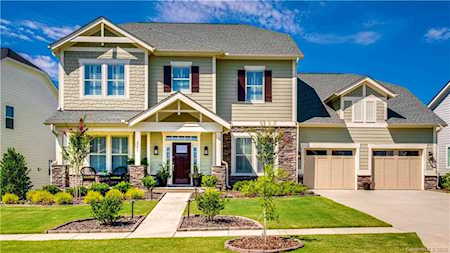 2349 Paddlers Cove Dr Lake Wylie, SC 29710