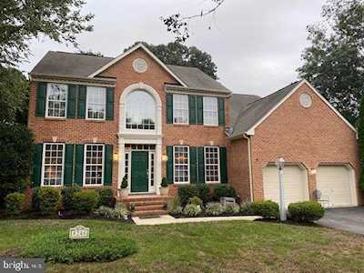 8246 Green Ice Dr Pasadena, MD 21122