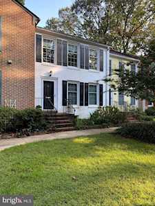 1613 Carlyle Dr Crofton, MD 21114