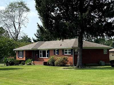 5 Cardwell Way Louisville, KY 40220