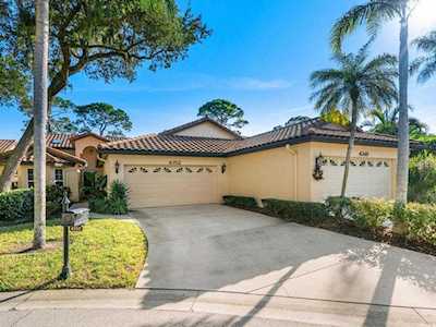 4352 Camino Madera Sarasota, FL 34238