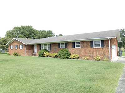 1701 Kefauver St Manchester, TN 37355