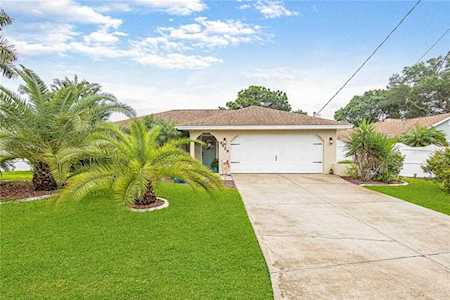 9529 Fruitland Ave Englewood, FL 34224