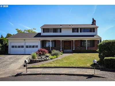 12740 NE Stanton St Portland, OR 97230