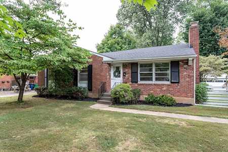 25 Hallsdale Dr Louisville, KY 40220
