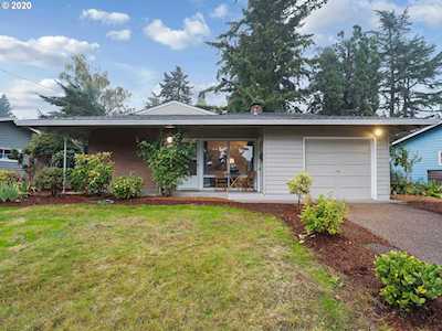 12615 SW Faircrest St Portland, OR 97225