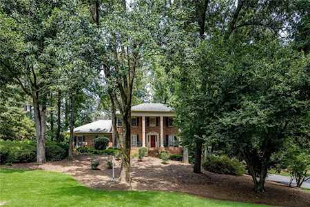 5369 Tally Green Dr Marietta, GA 30068