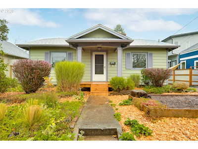 6127 SE Gladstone St Portland, OR 97206