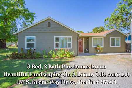 157 S Keene Way Dr Medford, OR 97504