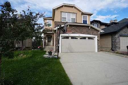 24 Sherwood Rise NW Calgary, AB T3R 1P3