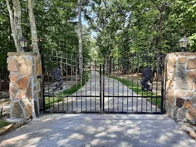 1595 N Campbell Rd Altamont, TN 37301