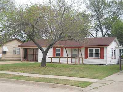 112 Highland Drive Ennis, TX 75119