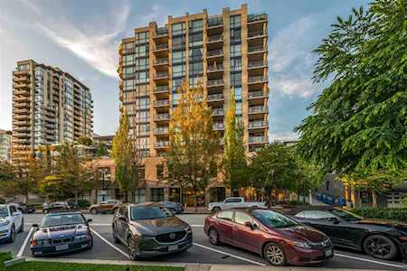 124 W 1st Street #304 North Vancouver, BC V7M 3N3