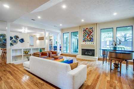 6303 Woodstream Court Dallas, TX 75240