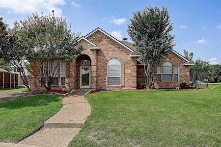 704 Big Horn Court Allen, TX 75002