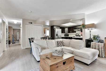 7275 Camano Street Vancouver, BC V5S 4B8