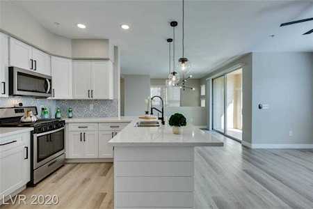 7143 Durango Dr #212 Las Vegas, NV 89113