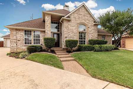 2300 Sunny Point Court Highland Village, TX 75077