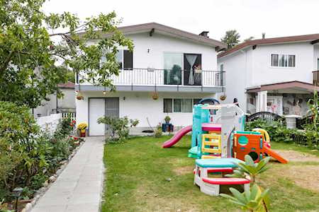 531 Rupert Street Vancouver, BC V5K 4K6