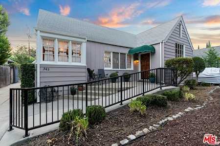 343 N Bronson Avenue Los Angeles, CA 90004