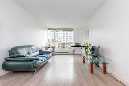 5189 Gaston Street #402 Vancouver, BC V5R 6C7
