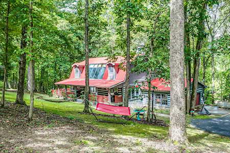1010 Bald Eagle Dr Kingston Springs, TN 37082