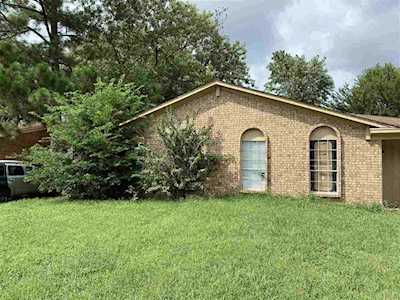 5434 Flowering Peach Dr Memphis, TN 38115