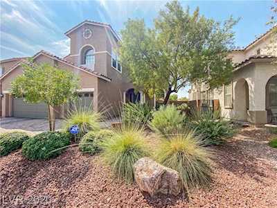 6933 Puetollano Dr North Las Vegas, NV 89084