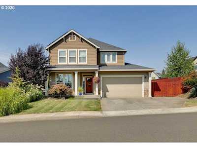 965 NE Tailor St Estacada, OR 97023