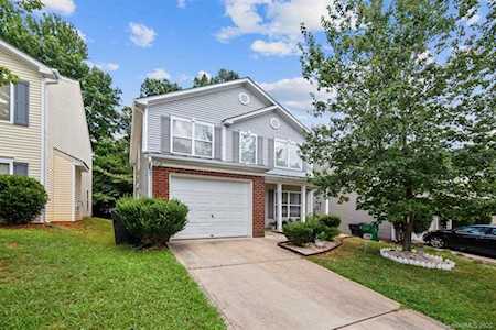 2738 Cochrane Dr Charlotte, NC 28269