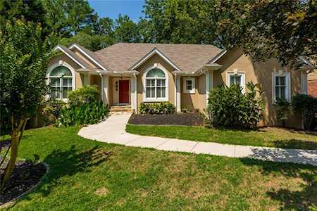 1100 Cedar Knoll Dr Roswell, GA 30076