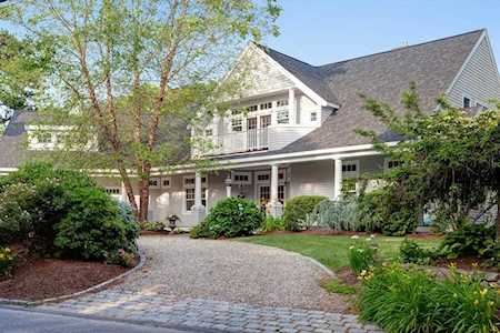 82 Meadow Neck Rd Falmouth, MA 02536