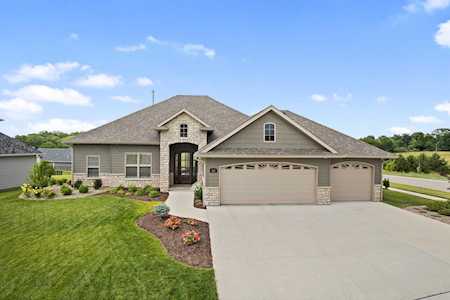 616 Red Feather CT Columbia, MO 65203