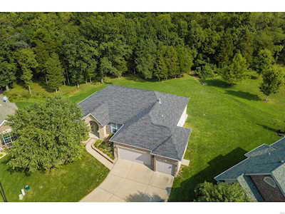 16 Ridge Manor Wentzville, MO 63385