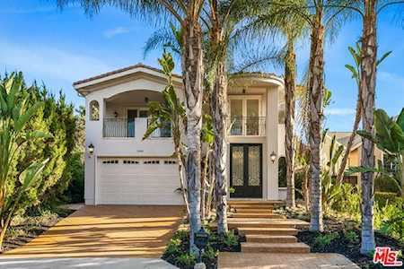 17966 Valley Vista Boulevard Encino, CA 91316
