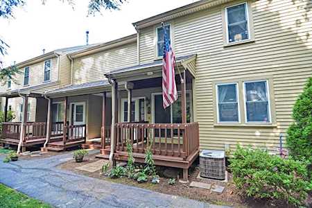 42 Second Avenue #17 North Attleboro, MA 02760