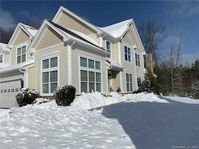 12 Winding Trail #12 Middlebury, CT 06762