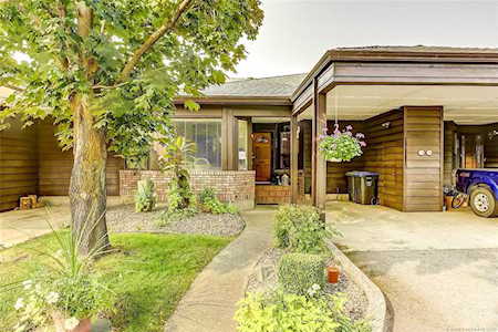 1995 Burtch Road #122 Kelowna, BC V1Y4B4
