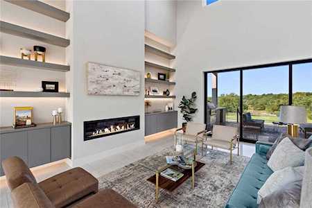 8400 Lakewood Ridge CV Austin, TX 78738