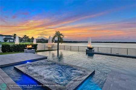 8425 Watercrest Circle East Parkland, FL 33076