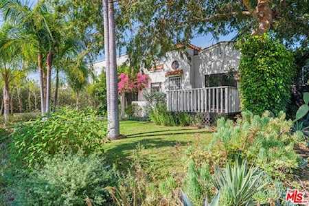 725 N Spaulding Avenue Los Angeles, CA 90046