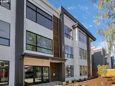 425 NE Bryant St #102 Portland, OR 97211