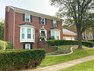 4403 Saratoga Woods Dr Louisville, KY 40299