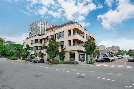 522 15th Street #201 West Vancouver, BC V7V 0B7
