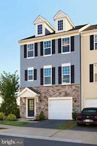 9926 Whitemoss Dr Manassas, VA 20109