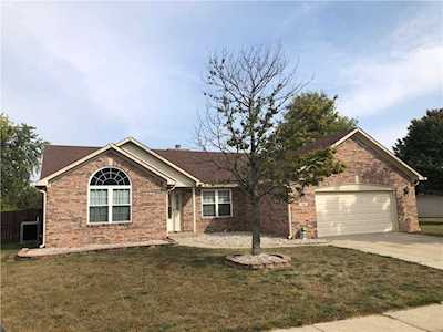 1561 White Oak Court Franklin, IN 46131