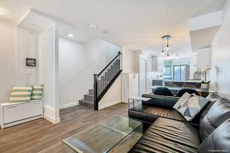 1636 W 7th Avenue Vancouver, BC V6J 1S5